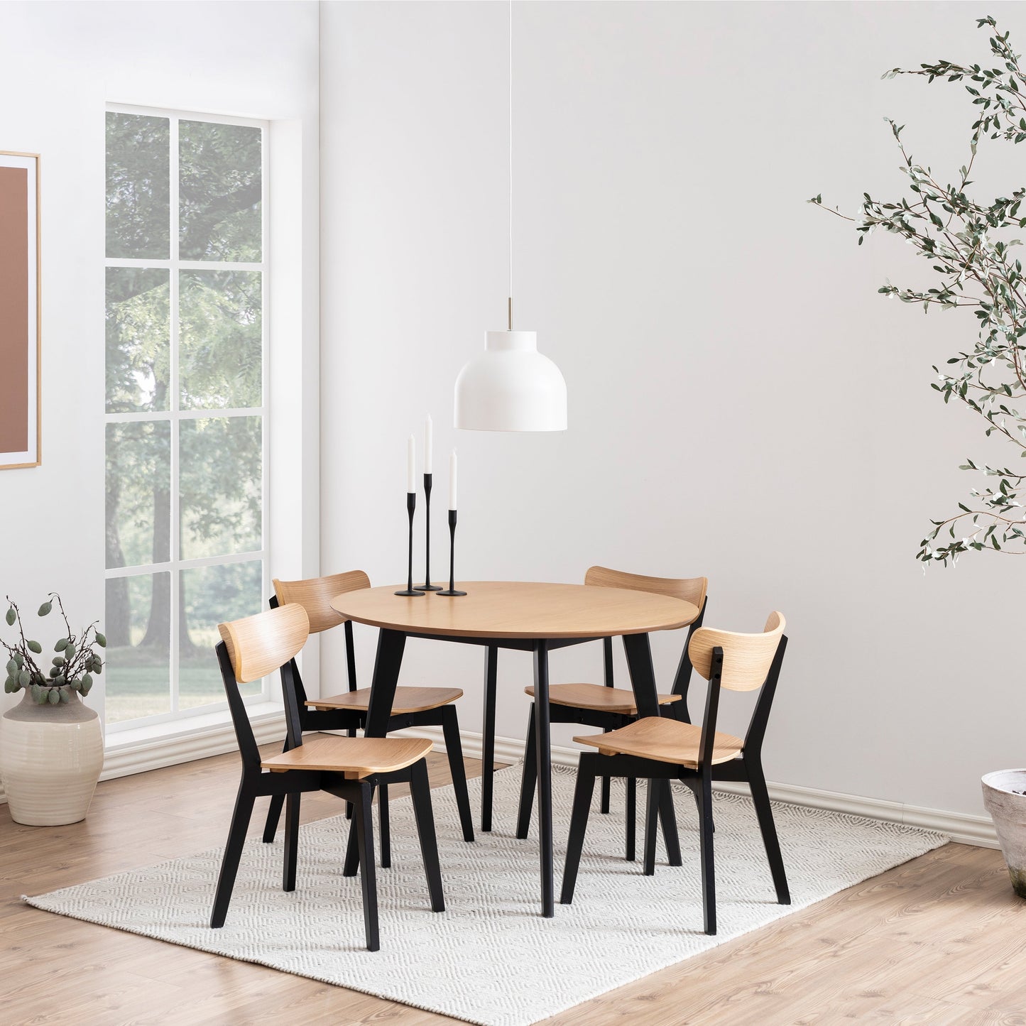 Cote | Furniture Roxby 2-4 Seater Dining Table, Round (105x76cm) - Oak & Black Roxby, Dining Tables 90A0000085661