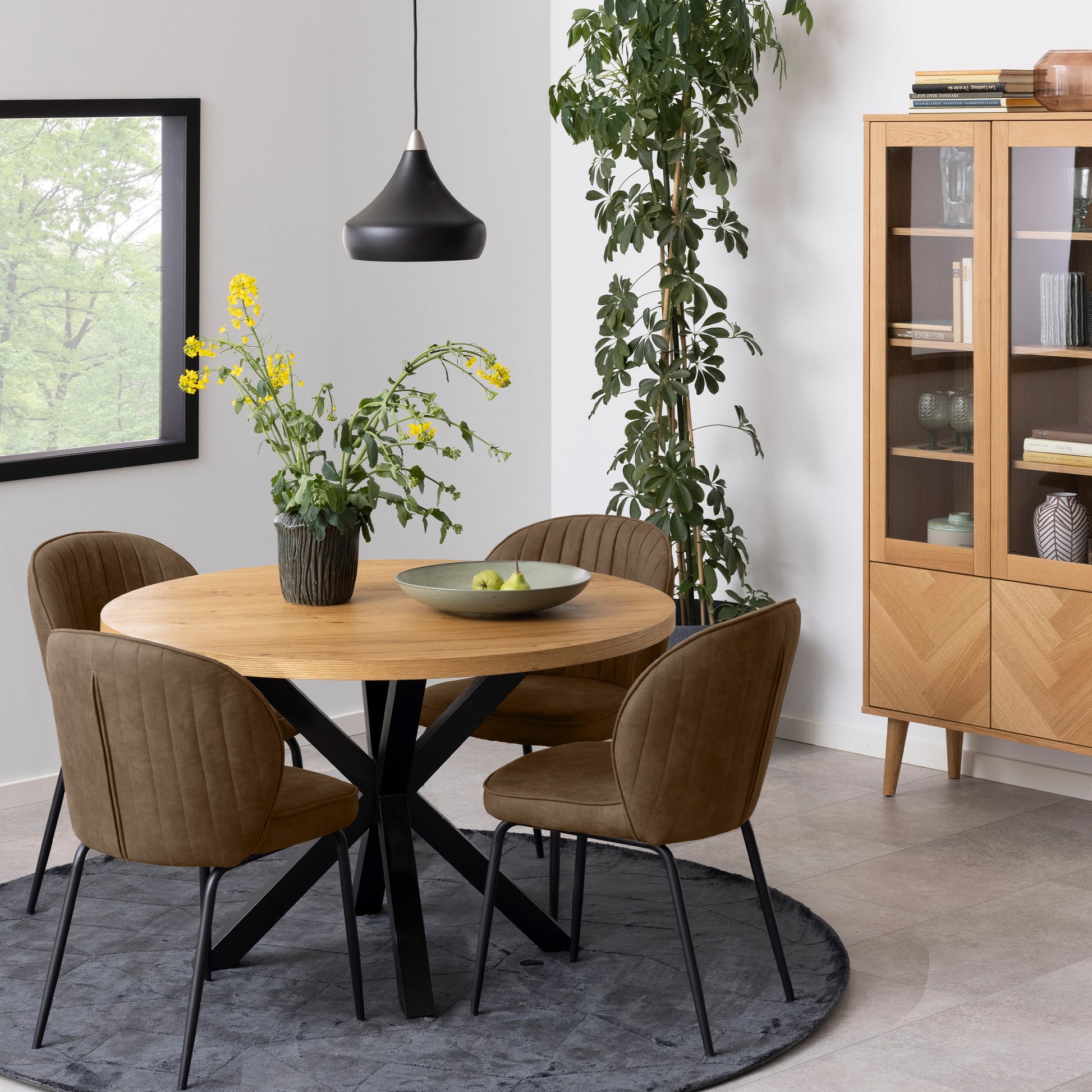 Cote | Furniture Heaven 2-4 Seater Dining Table, Round Oak Top - Black Legs Heaven, Dining Tables 90AH000022147