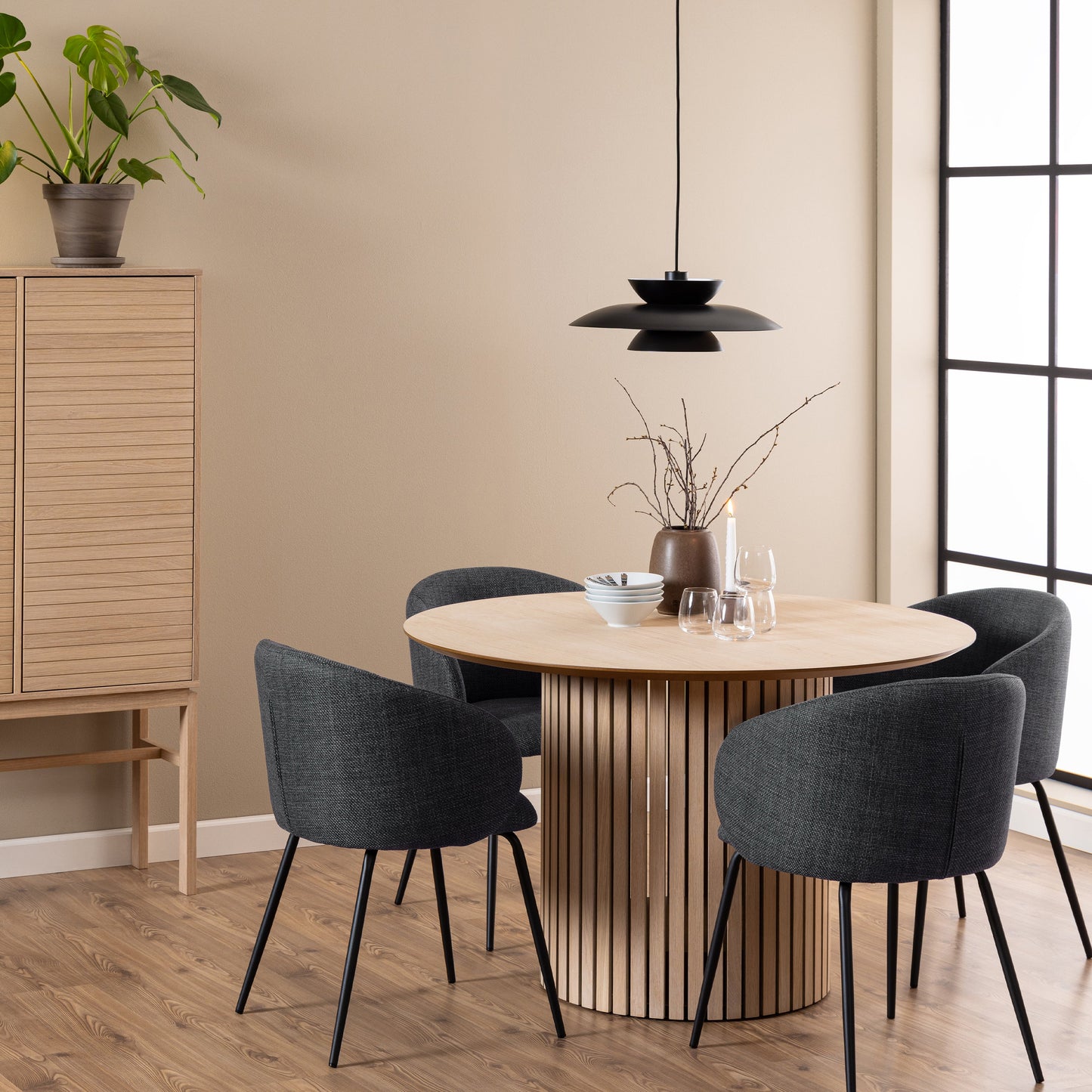 Cote | Furniture Linley 4 Seater Dining Table, Round - White Oak Linley, Dining Tables 90AH000023076