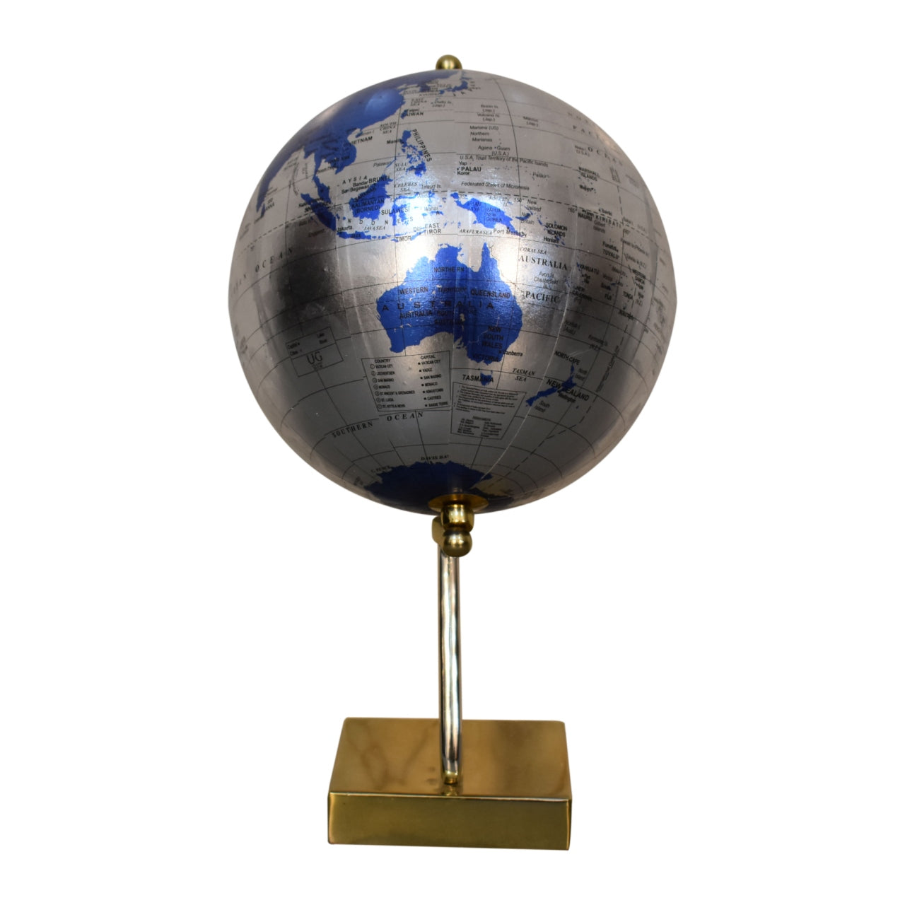 Cote Furniture | Mixed Chrome and Blue Globe Brass Frame Decorative Objects IN1905